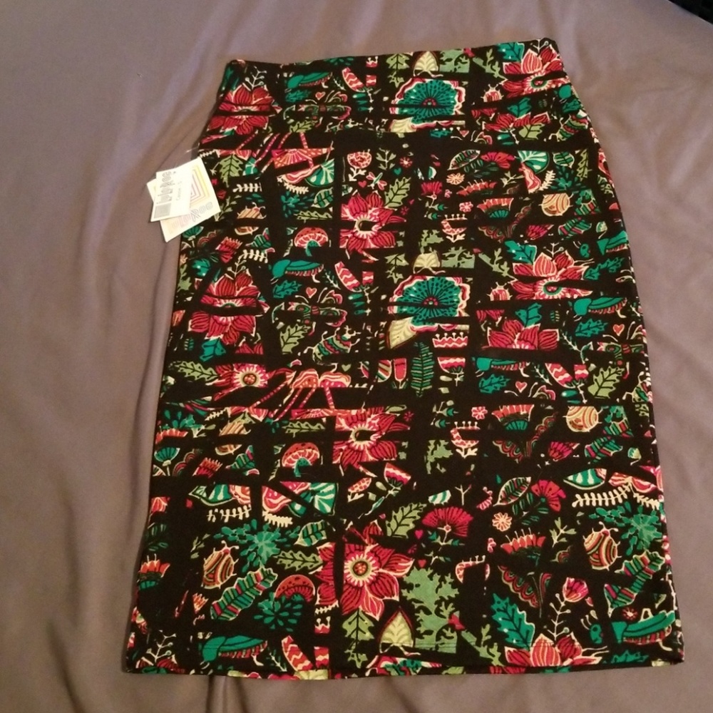 NWT Lularoe Cassie skirt sz small